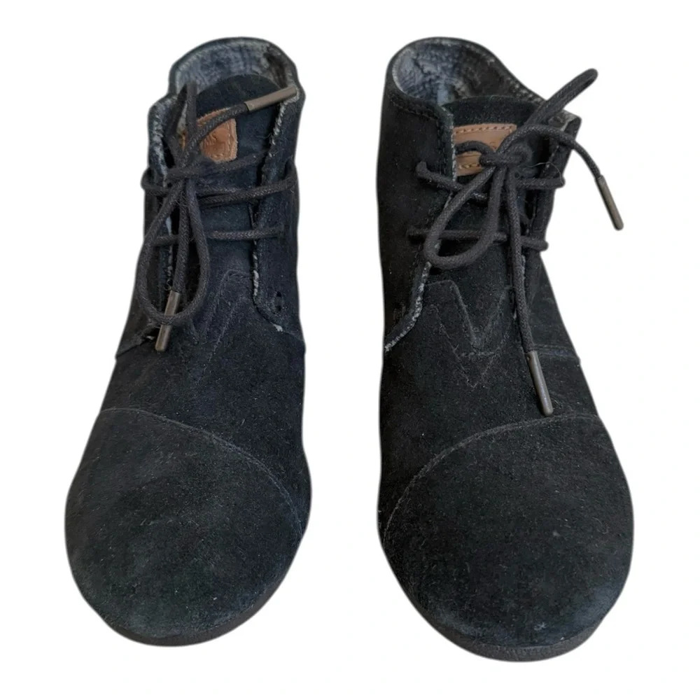 Toms Desert Black Suede Women's Wedge Booties Shoes Ankle Boots Size 7.5 Lace Up